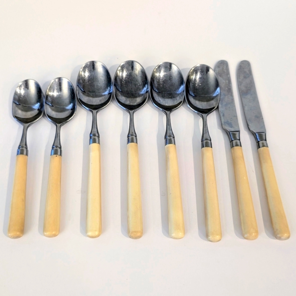 Stanley Roberts SPECTRUM Ivory Stainless Set Of 8 Teaspoons Tablespoons Knives